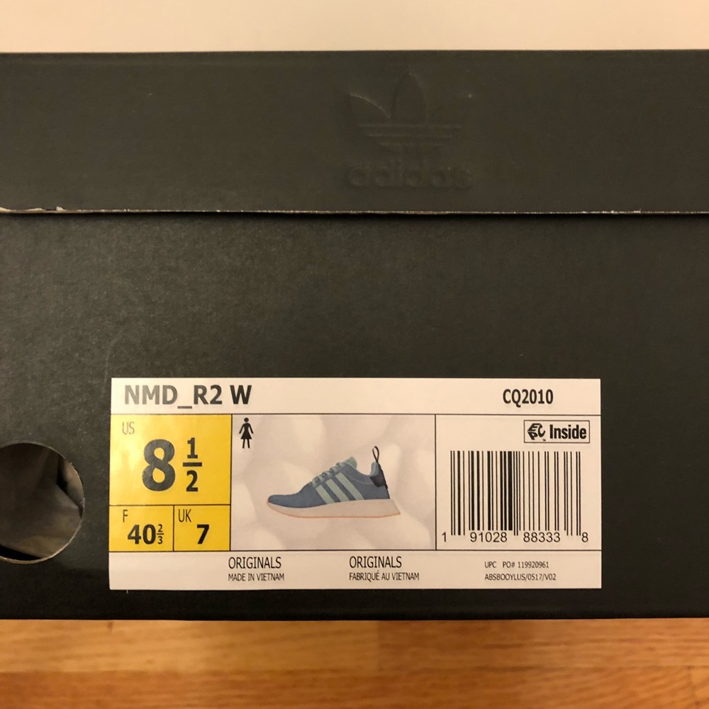 Adidas Originals NMD R2 Boost Women’s Shoe NEW - Picture 7 of 8